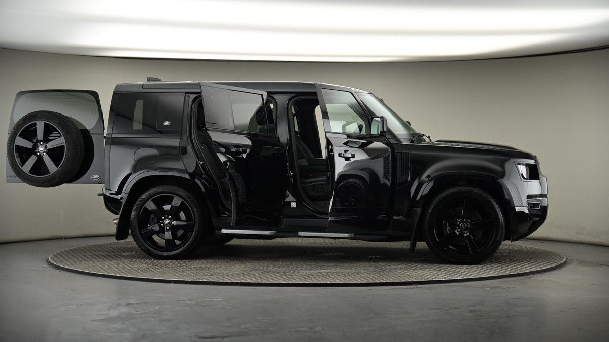 Used Land Rover Defender 110 2022 for sale - 74107142: Photo 83