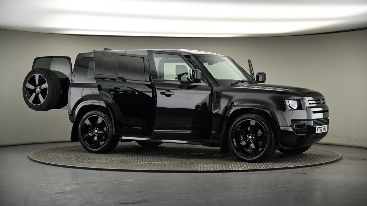 Used Land Rover Defender 110 2022 for sale - 74107142: Photo 86