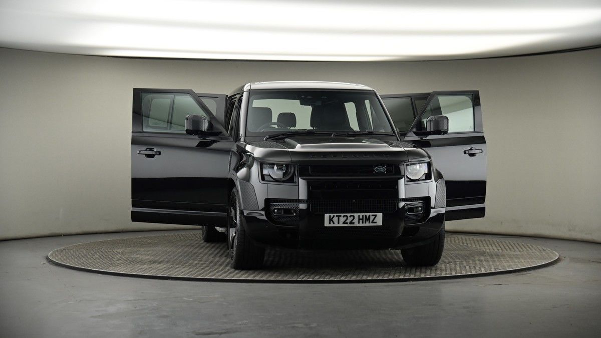Used Land Rover Defender 110 2022 for sale - 74107142: Photo 90