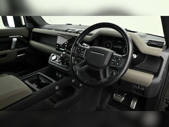 Used Land Rover Defender 110 2021 for sale - 75667020: Photo