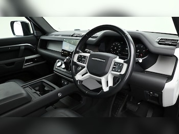 Used Land Rover Defender 110 2023 for sale - 75222097: Photo