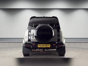 Used Land Rover Defender 2025 for sale - 78345382: Photo