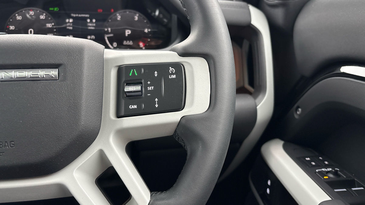 Used Land Rover Defender 110 2023 for sale - 78213232: Photo 14