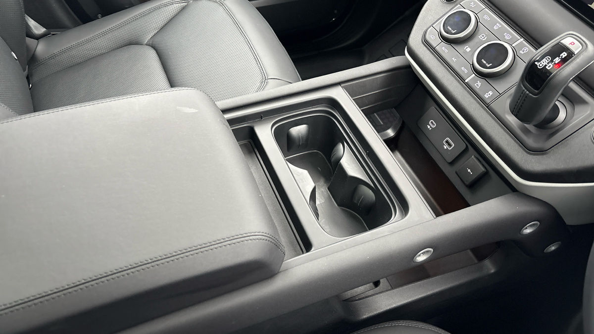 Used Land Rover Defender 110 2023 for sale - 78213232: Photo 18