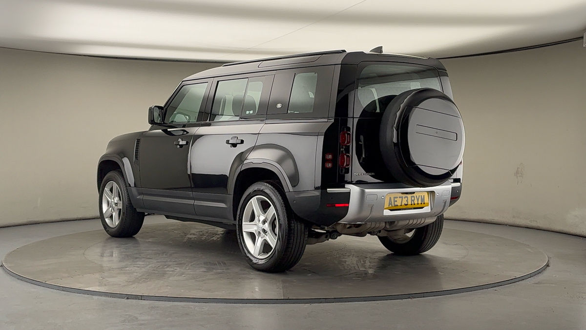 Used Land Rover Defender 110 2023 for sale - 78213232: Photo 2