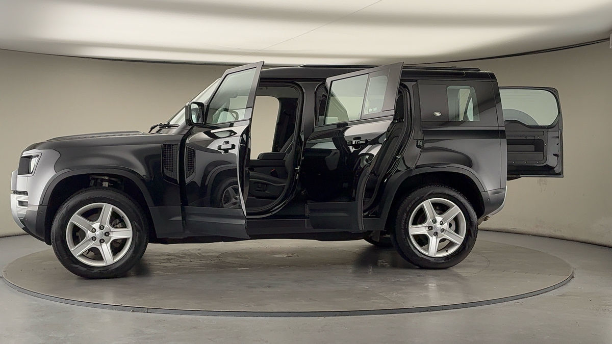 Used Land Rover Defender 110 2023 for sale - 78213232: Photo 47