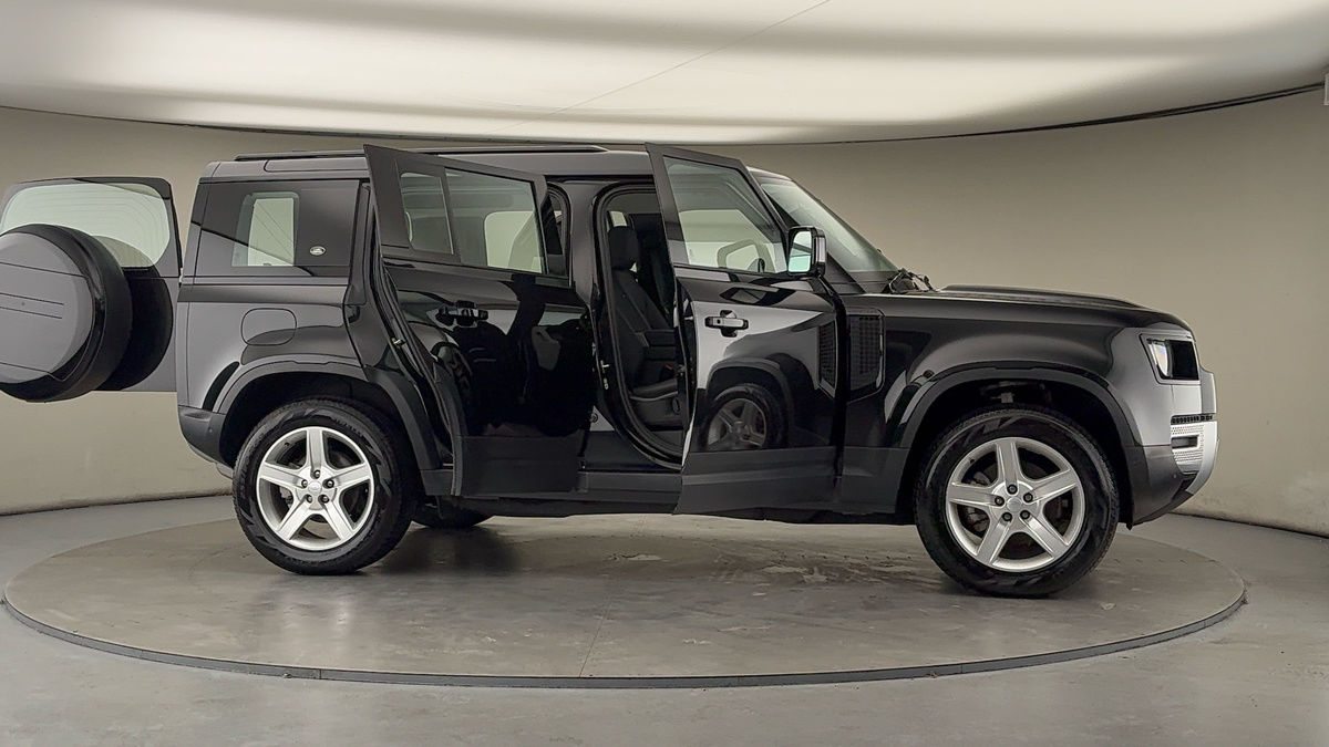 Used Land Rover Defender 110 2023 for sale - 78213232: Photo 55