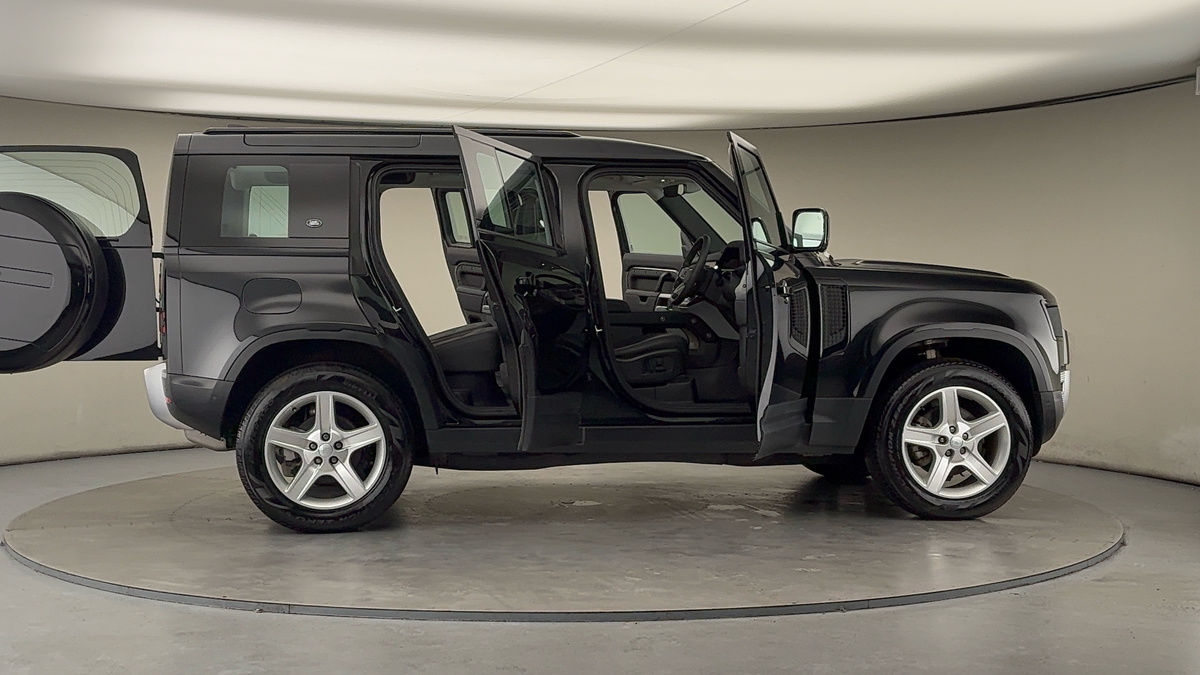 Used Land Rover Defender 110 2023 for sale - 78213232: Photo 56