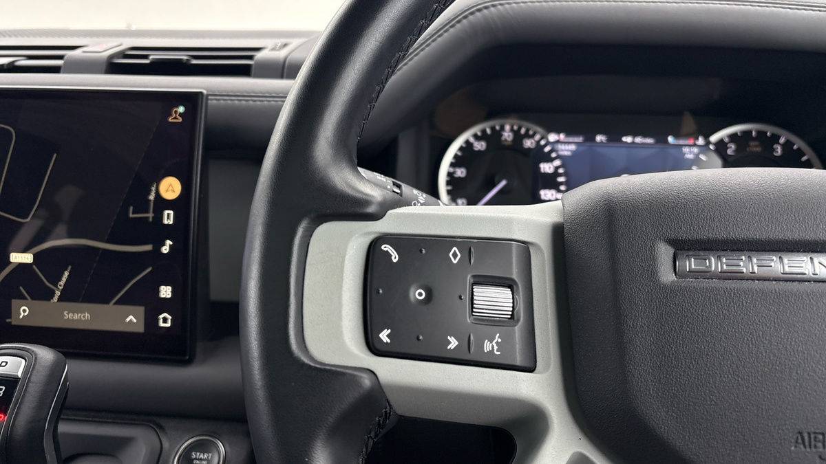 Used Land Rover Defender 110 2023 for sale - 77303332: Photo 13