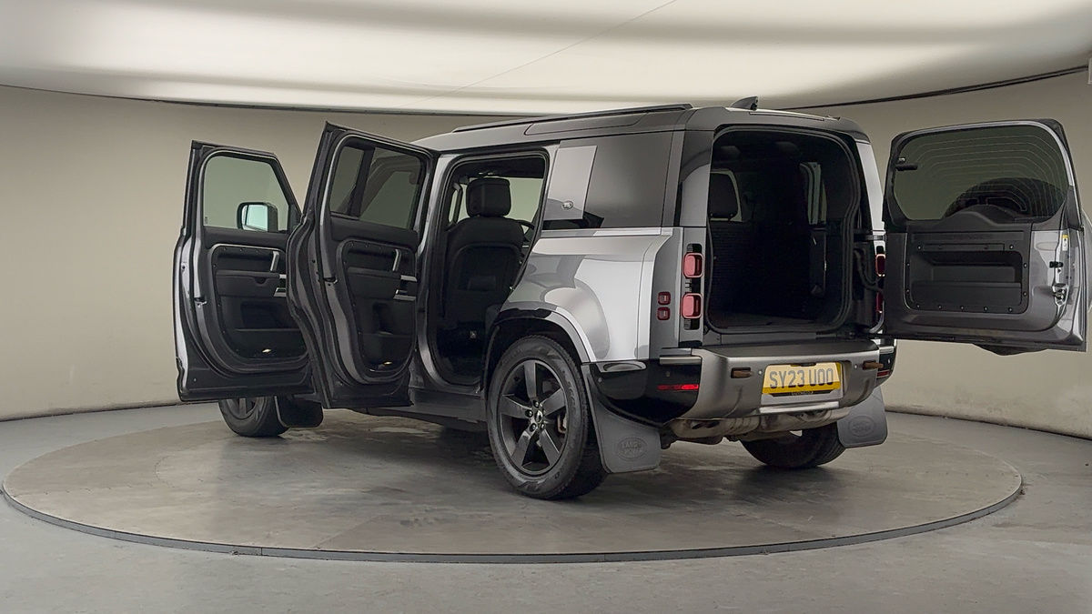 Used Land Rover Defender 110 2023 for sale - 77303332: Photo 43