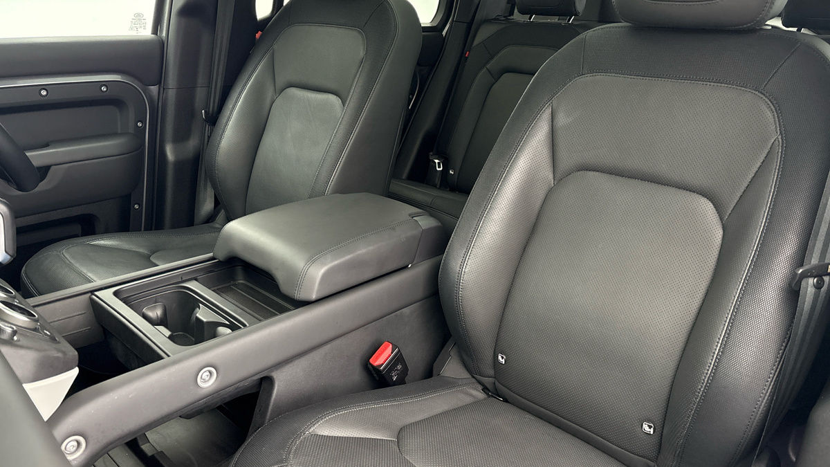 Used Land Rover Defender 110 2023 for sale - 77303332: Photo 7