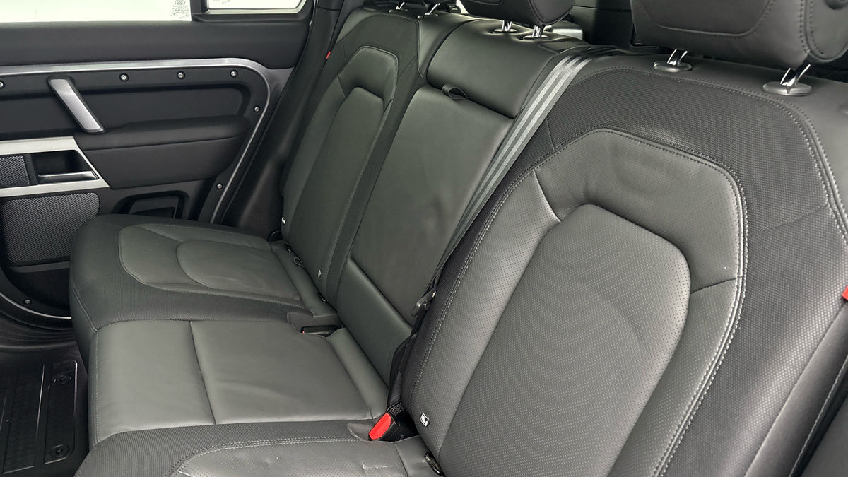 Used Land Rover Defender 110 2023 for sale - 77303332: Photo 8