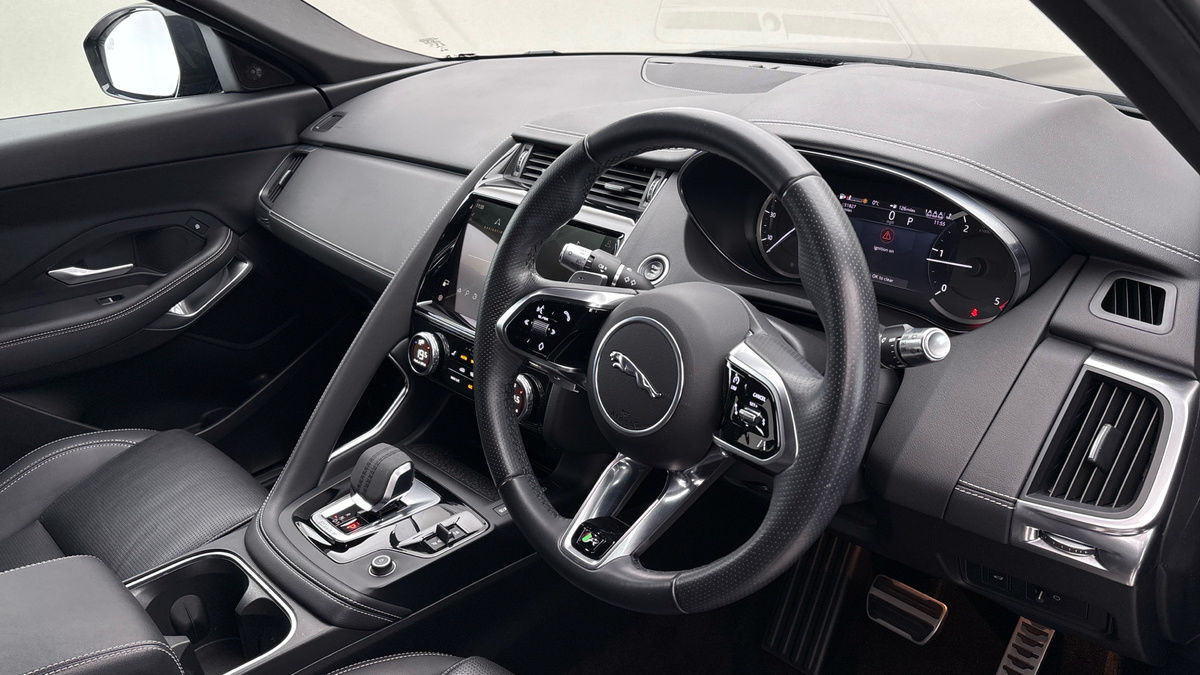 Used Jaguar E-Pace 2022 for sale - 76704700: Photo 5