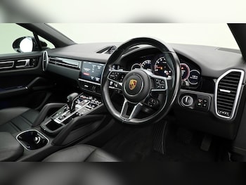 Used Porsche Cayenne 2020 for sale - 75560616: Photo
