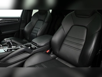 Used Porsche Cayenne 2020 for sale - 75560616: Photo