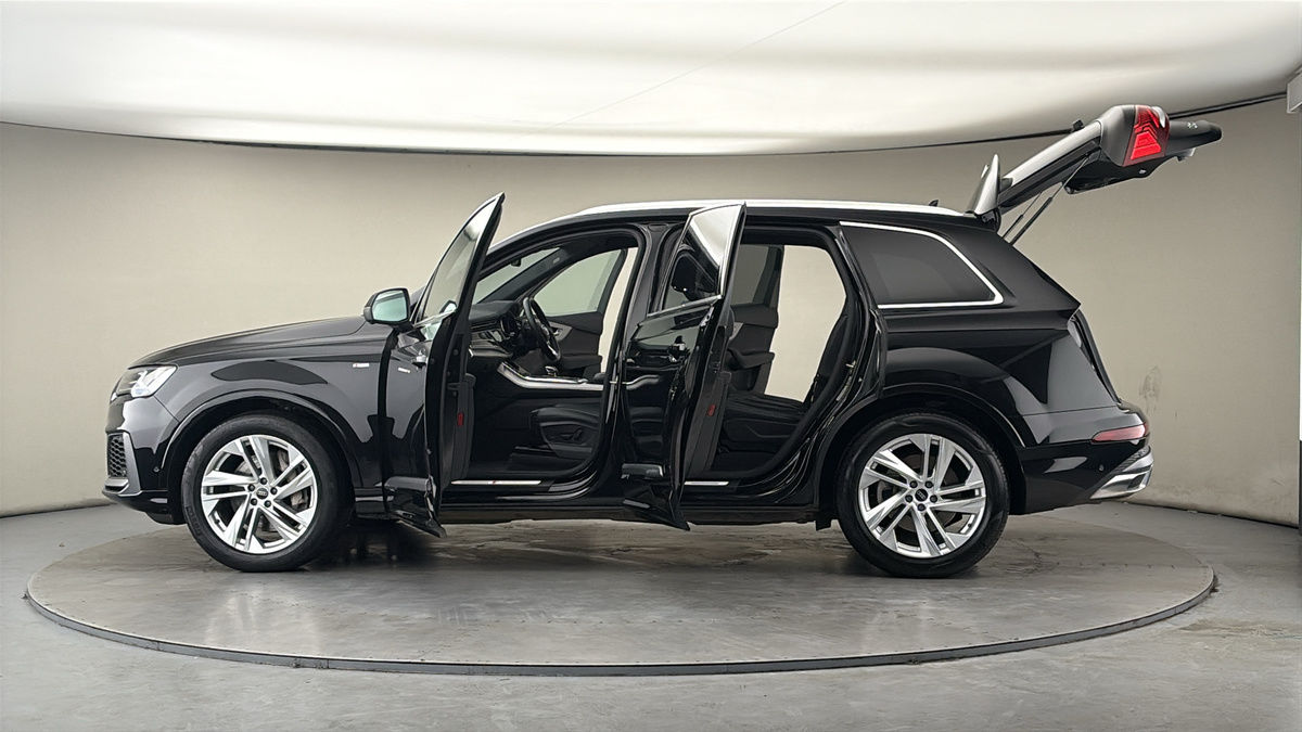 Used Audi Q7 2022 for sale - 77821833: Photo 47