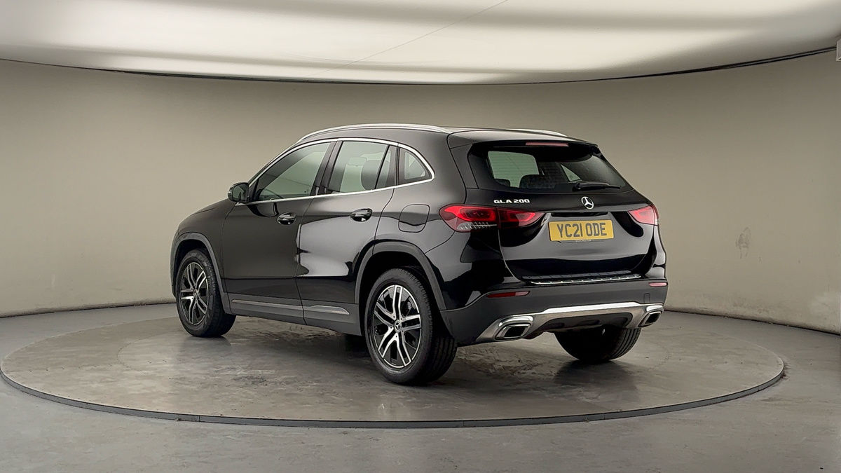 Used Mercedes-Benz GLA 2021 for sale - 77521794: Photo 2