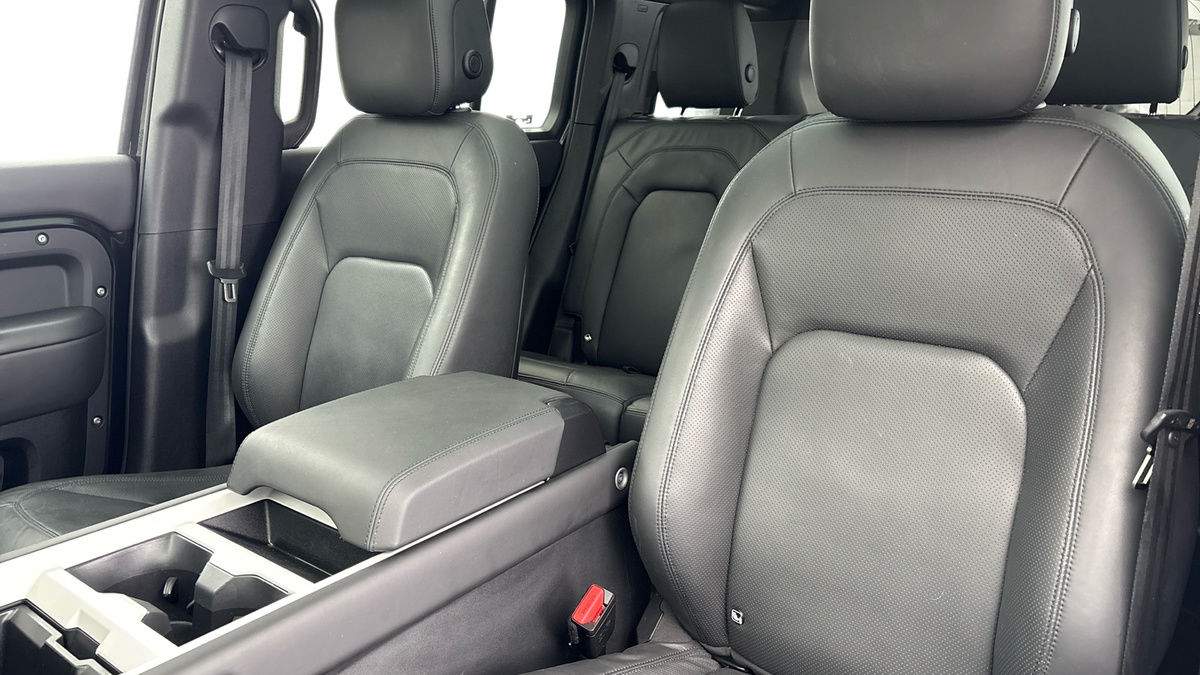 Used Land Rover Defender 110 2024 for sale - 76334539: Photo 13