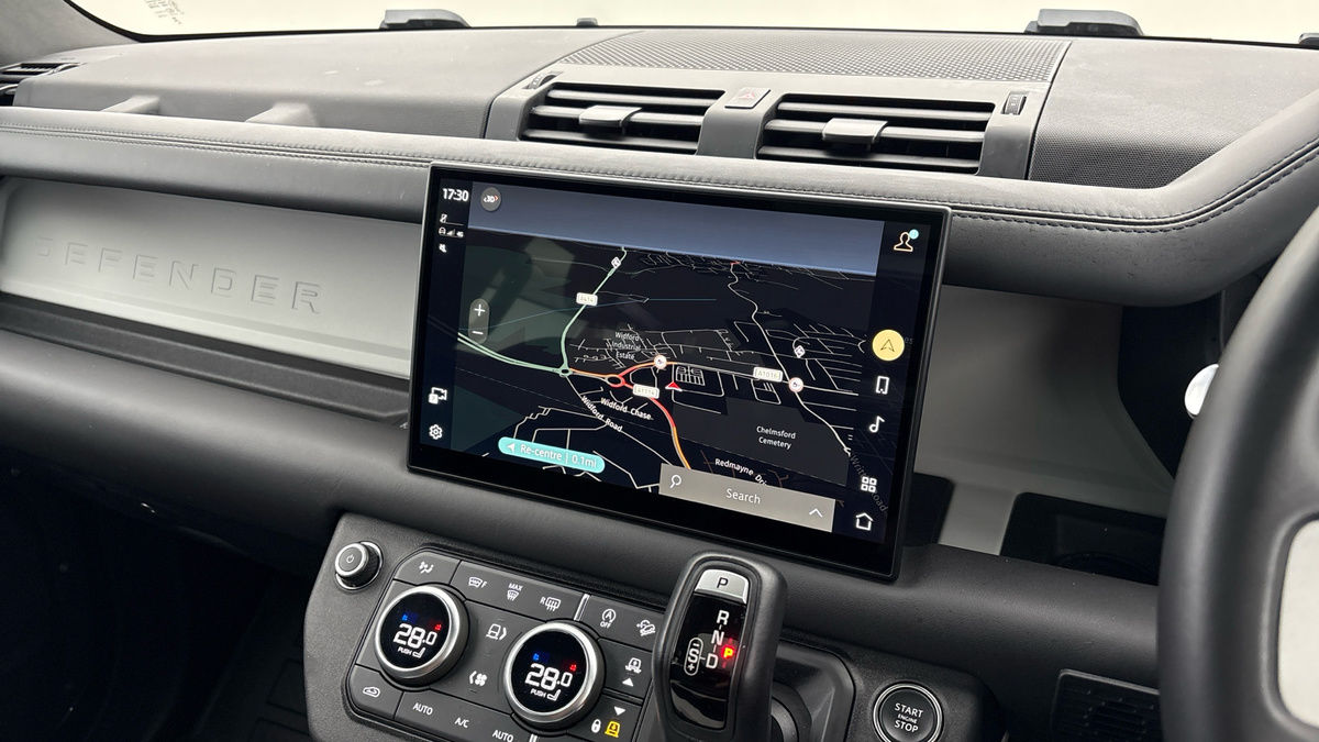 Used Land Rover Defender 110 2024 for sale - 76334539: Photo 23