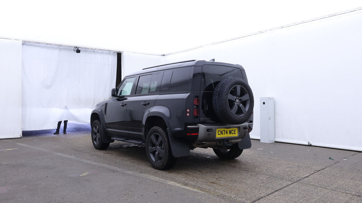 Used Land Rover Defender 110 2024 for sale - 76334539: Photo 5