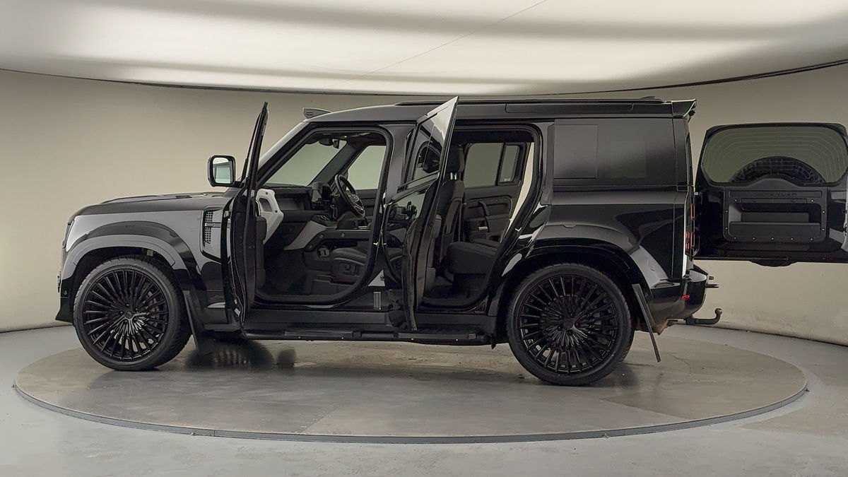 Used Land Rover Defender 110 2024 for sale - 76334539: Photo 56