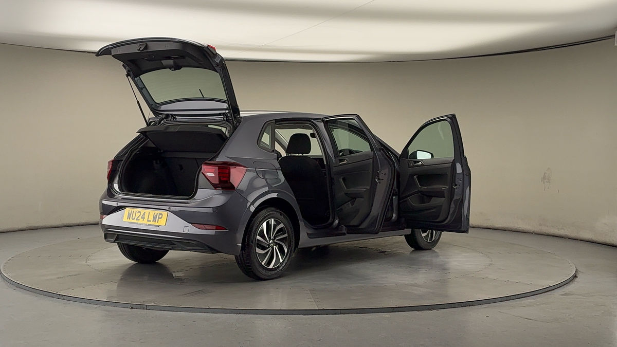 Used Volkswagen Polo 2024 for sale - 77201054: Photo 58