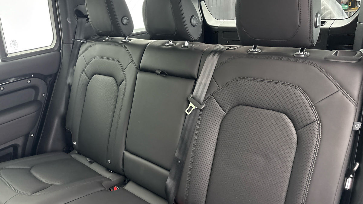 Used Land Rover Defender 2023 for sale - 77118324: Photo 15