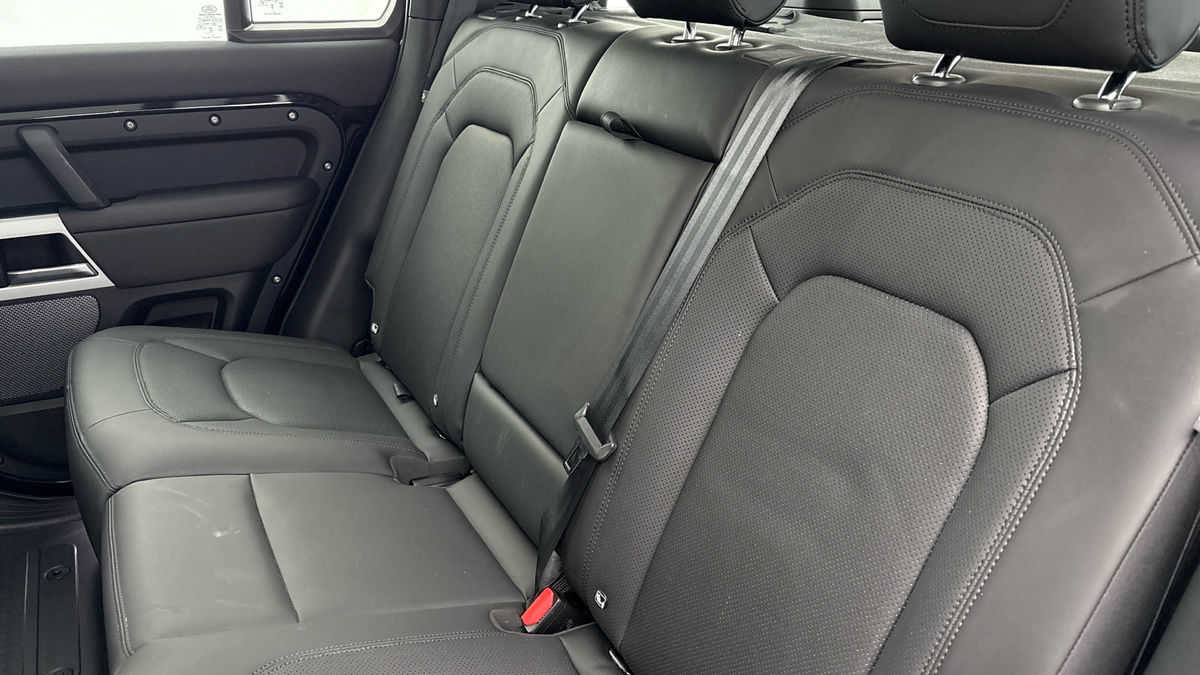 Used Land Rover Defender 2023 for sale - 77118324: Photo 16