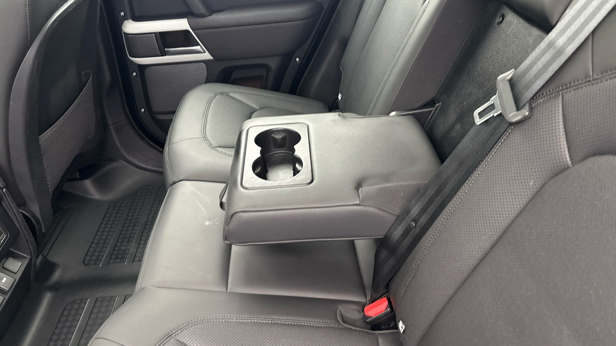 Used Land Rover Defender 2023 for sale - 77118324: Photo 17