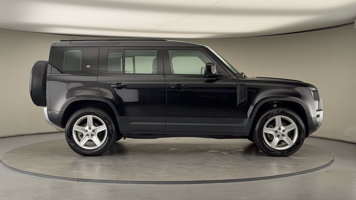 Used Land Rover Defender 2023 for sale - 77118324: Photo 31