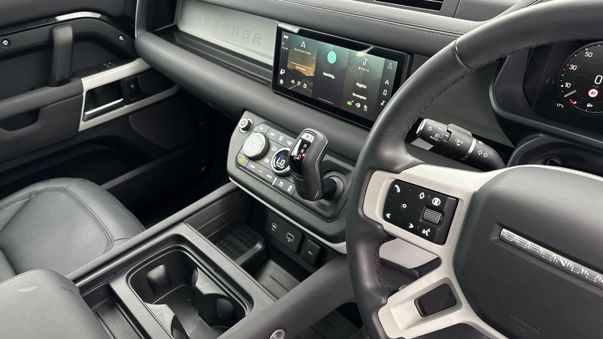 Used Land Rover Defender 2023 for sale - 77118324: Photo 36