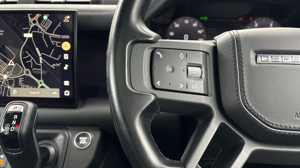 Used Land Rover Defender 130 2023 for sale - 76280764: Photo 13