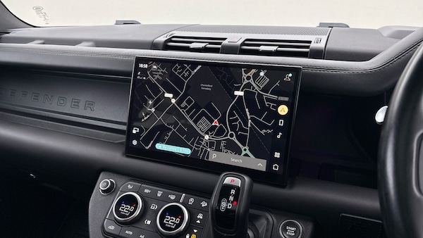 Used Land Rover Defender 130 2023 for sale - 76280764: Photo 17