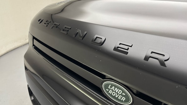 Used Land Rover Defender 130 2023 for sale - 76280764: Photo 24