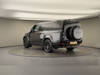 Used Land Rover Defender 130 2023 for sale - 76280764: Photo
