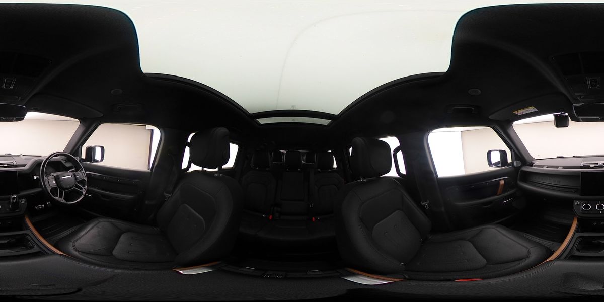 Used Land Rover Defender 130 2023 for sale - 76280764: Photo 47