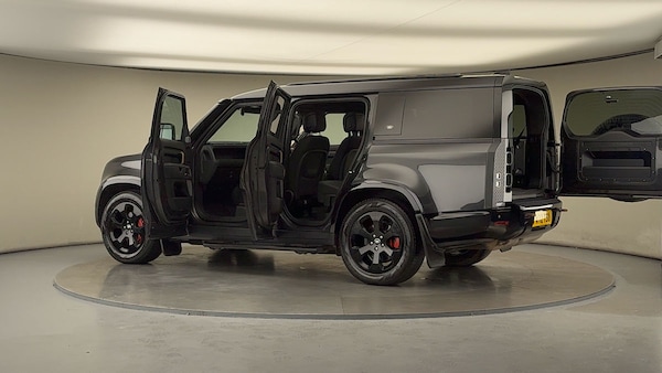 Used Land Rover Defender 130 2023 for sale - 76280764: Photo 49