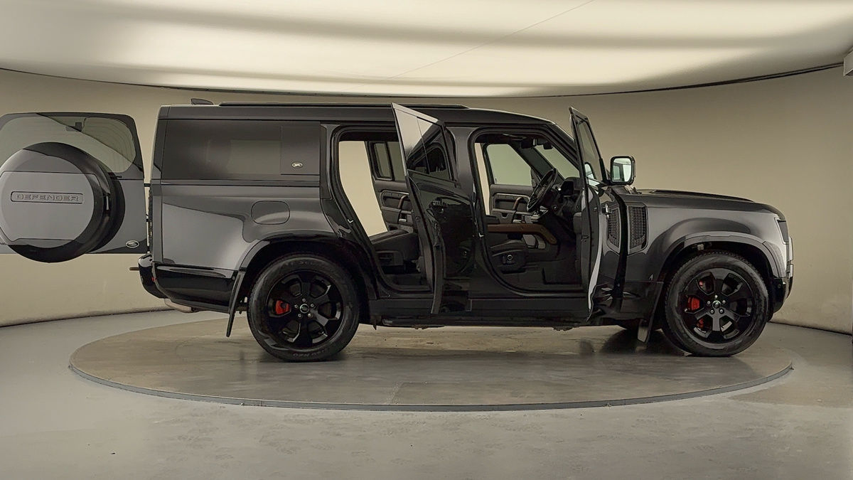 Used Land Rover Defender 130 2023 for sale - 76280764: Photo 60