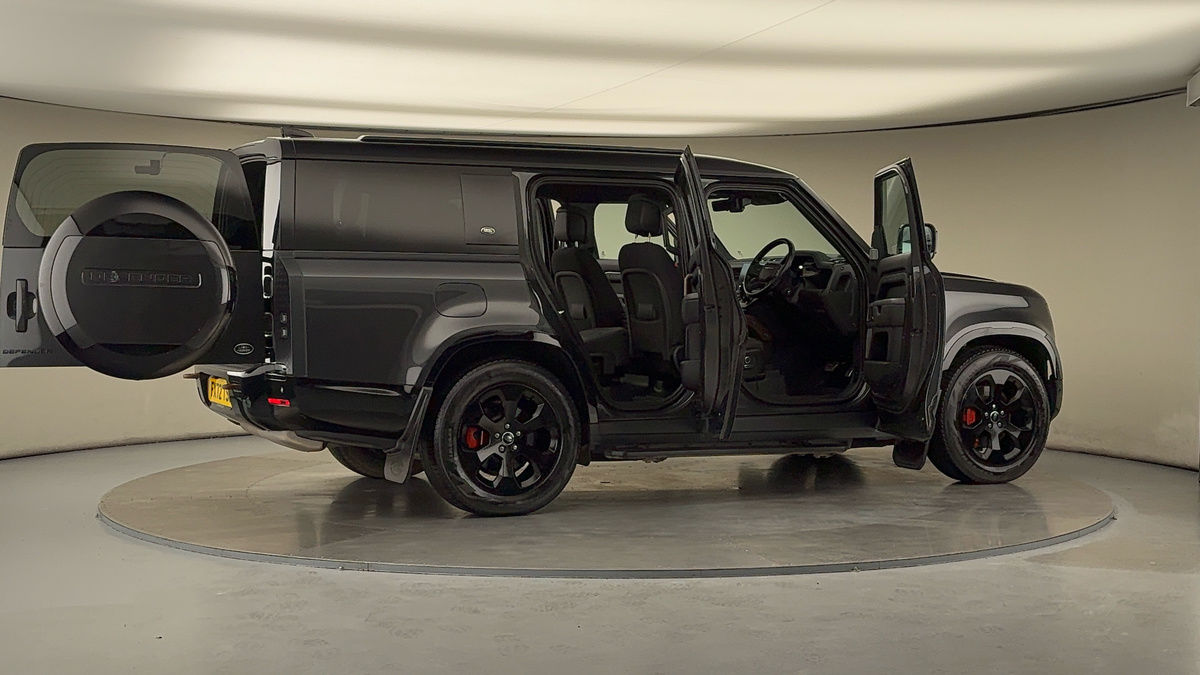 Used Land Rover Defender 130 2023 for sale - 76280764: Photo 61