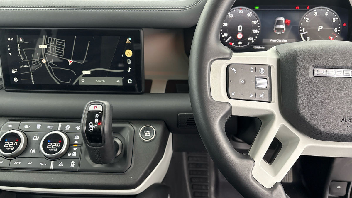 Used Land Rover Defender 2023 for sale - 76455042: Photo 25