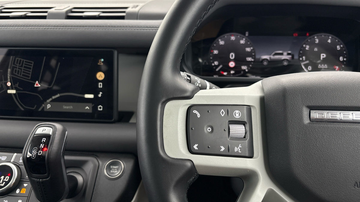 Used Land Rover Defender 2023 for sale - 76455042: Photo 26