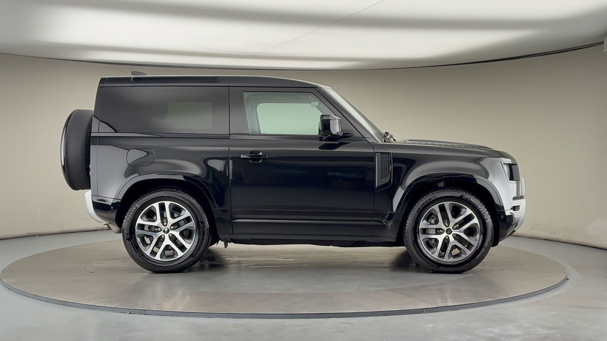 Used Land Rover Defender 2023 for sale - 76455042: Photo 32