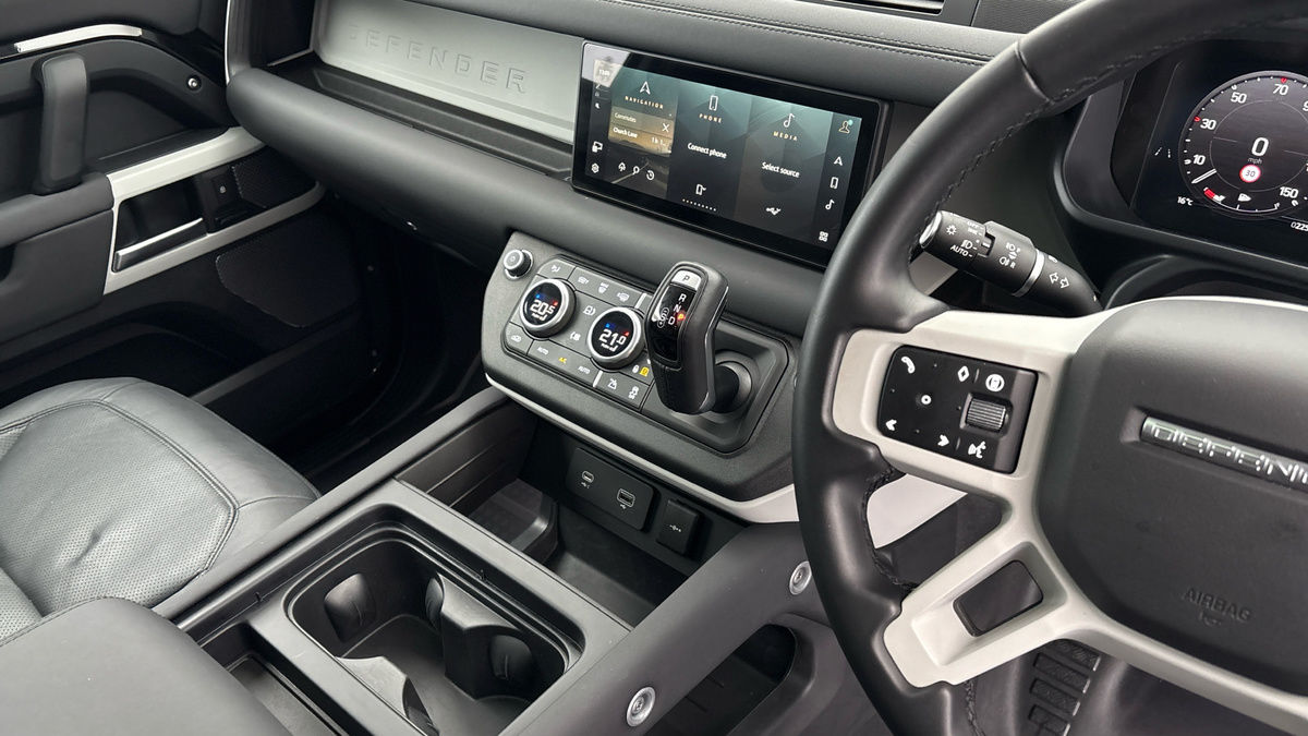 Used Land Rover Defender 2023 for sale - 76455042: Photo 36