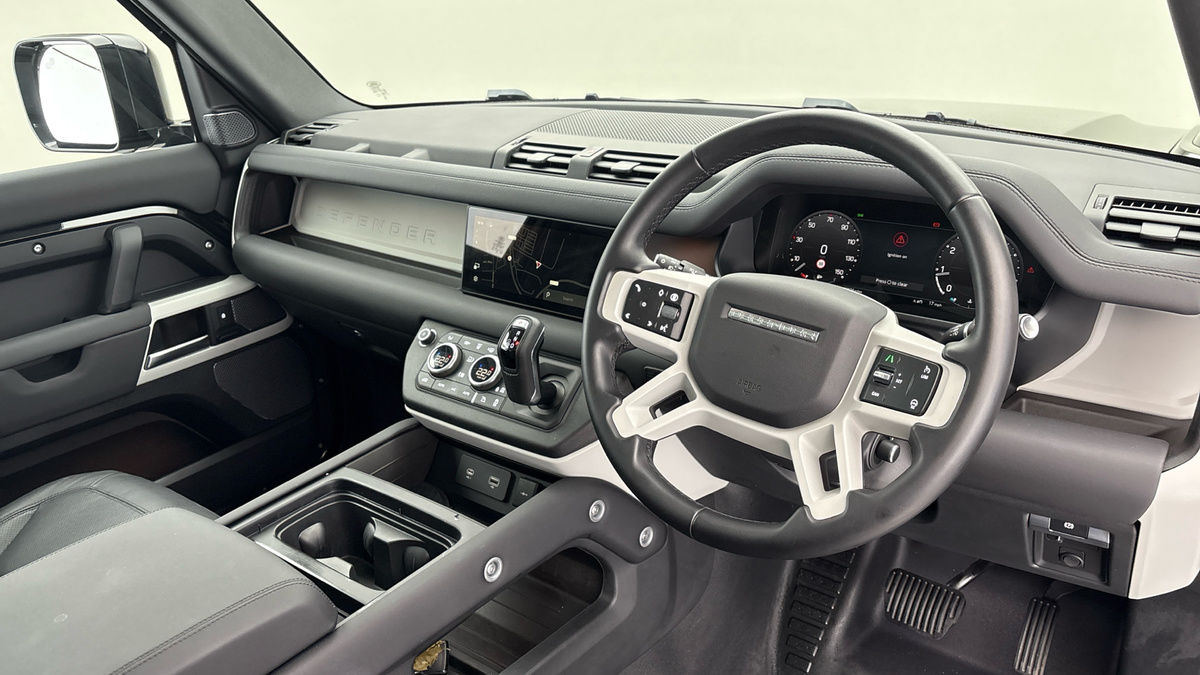 Used Land Rover Defender 2023 for sale - 76455042: Photo 9