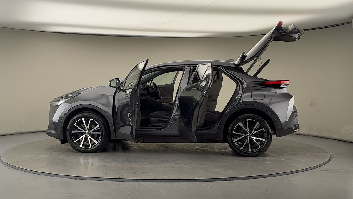 Used Toyota C-HR 2025 for sale - 77423144: Photo 46