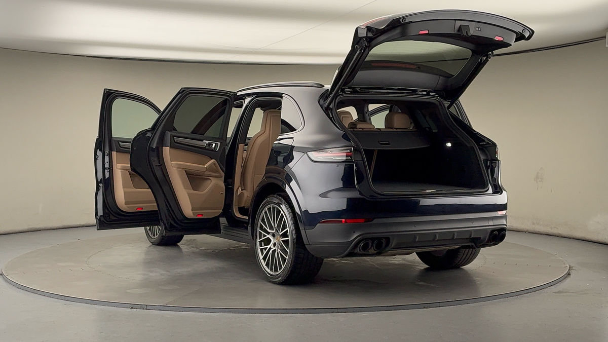 Used Porsche Cayenne 2022 for sale - 77342444: Photo 23