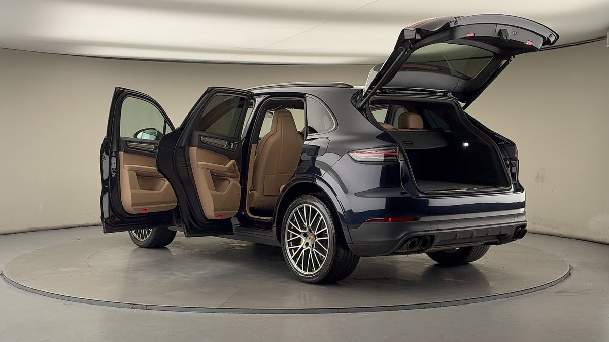 Used Porsche Cayenne 2022 for sale - 77342444: Photo 46