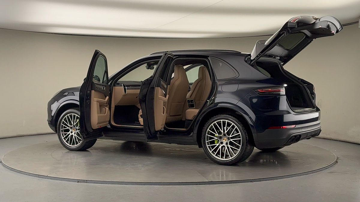 Used Porsche Cayenne 2022 for sale - 77342444: Photo 47