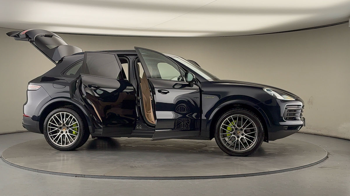 Used Porsche Cayenne 2022 for sale - 77342444: Photo 57