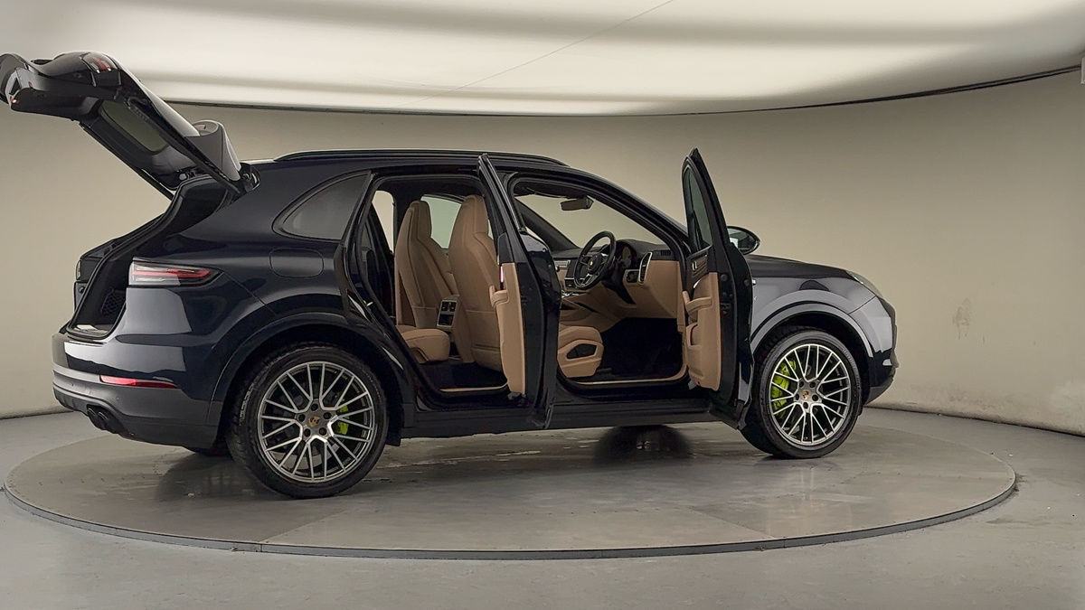 Used Porsche Cayenne 2022 for sale - 77342444: Photo 59